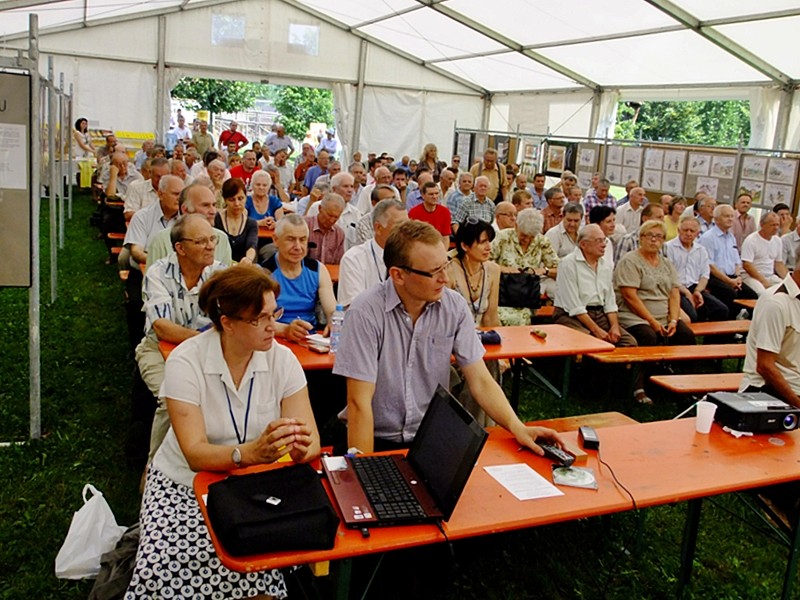 „Pomóżmy pszczołom – pszczoły pomogą nam”