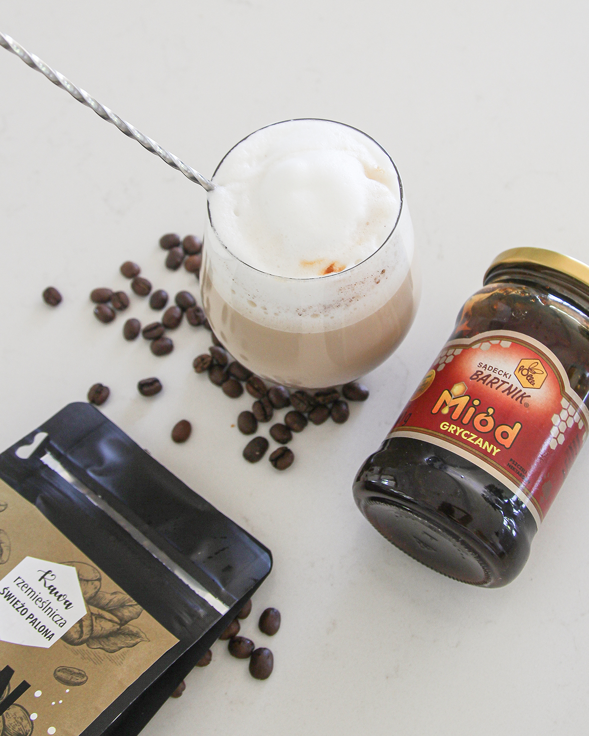 Honey Iced Latte – kawa mrożona z miodem gryczanym