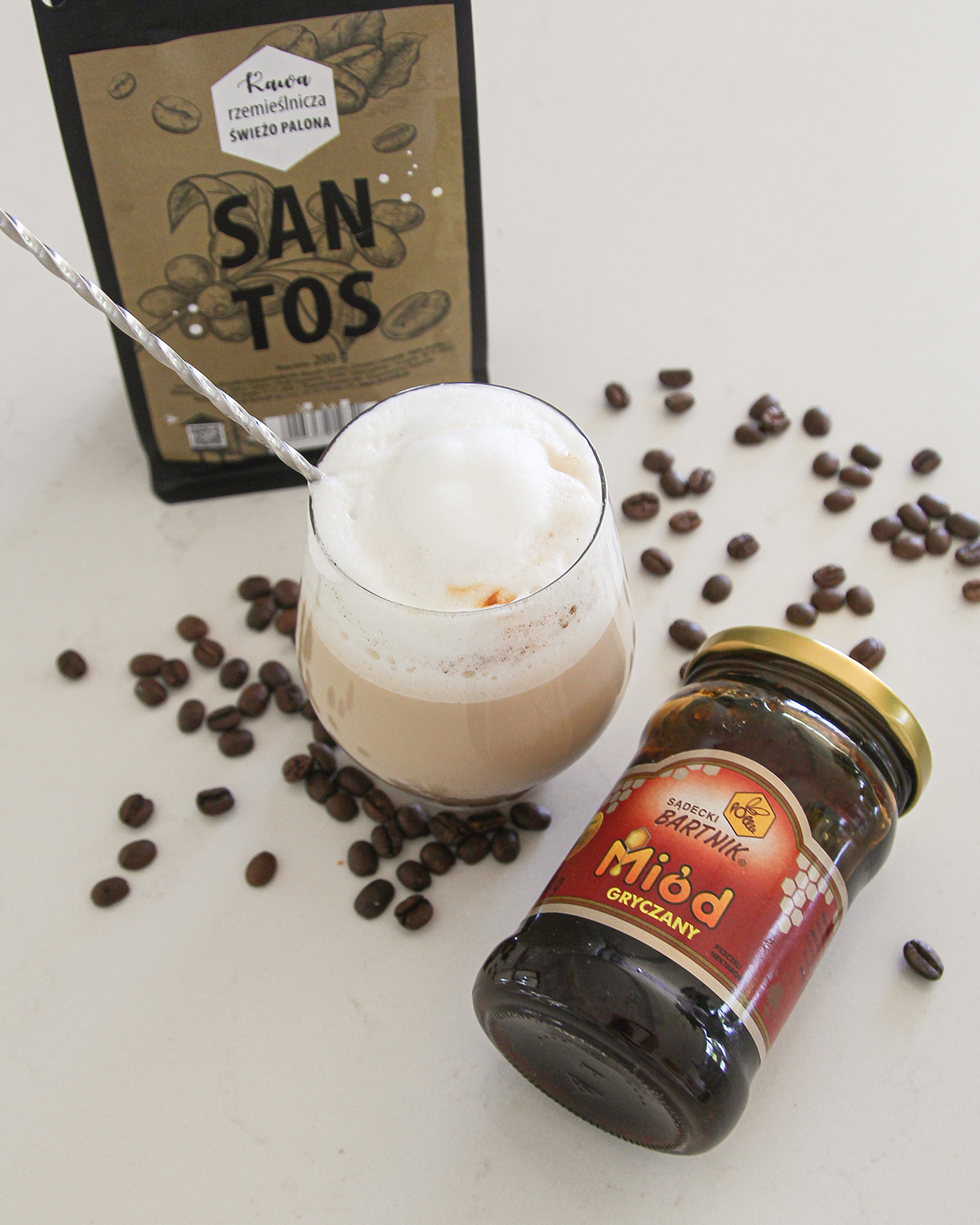 Honey Iced Latte – kawa mrożona z miodem gryczanym