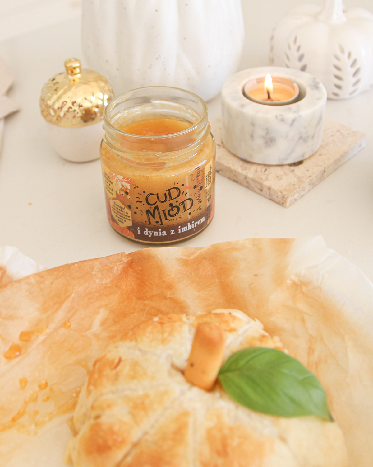 Camembert w cieście francuskim z Cud Miodem z dynią i imbirem