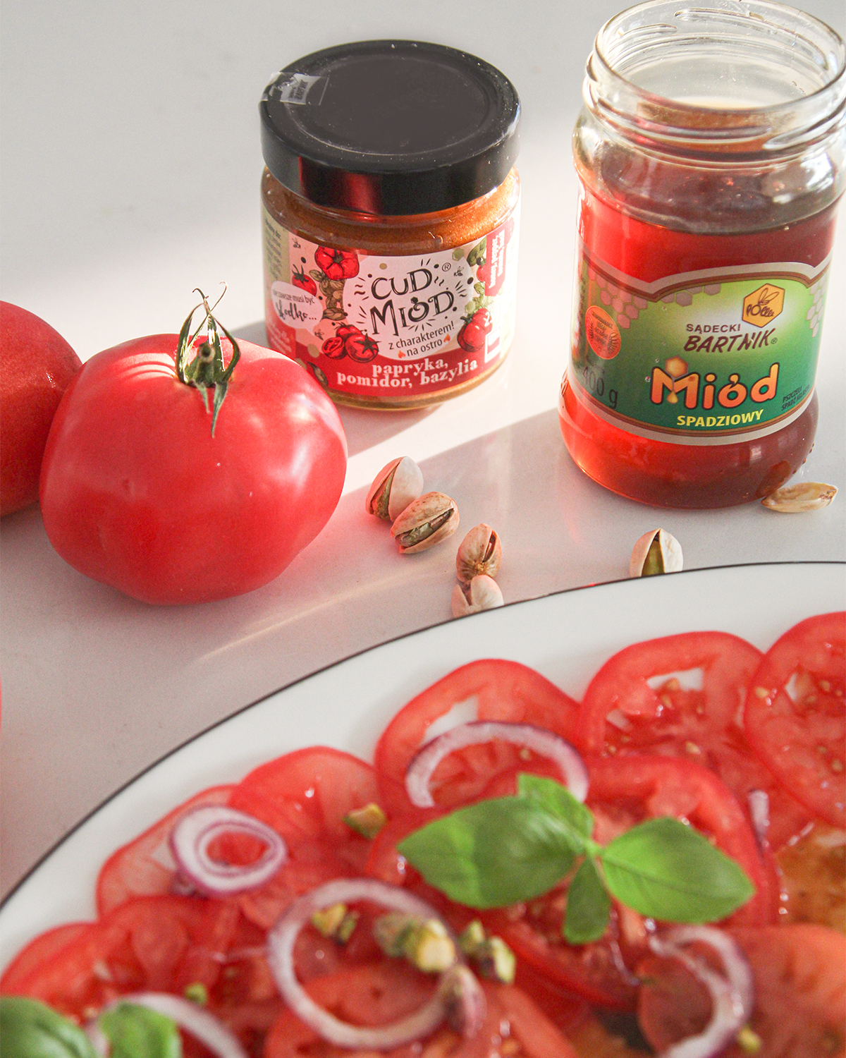 Carpaccio z pomidorów z miodowym twistem